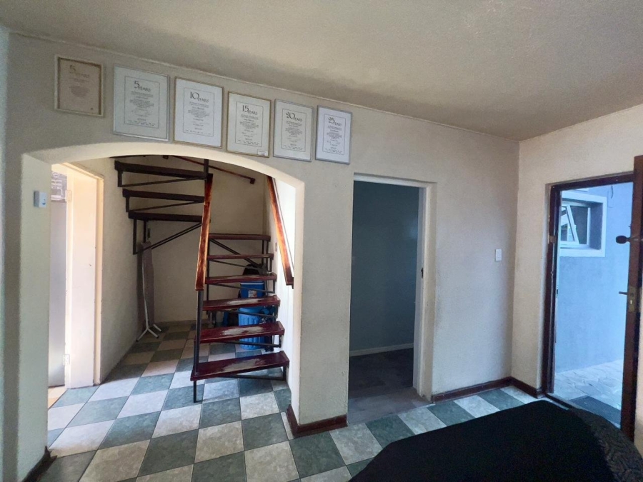 4 Bedroom Property for Sale in Grassy Park Western Cape